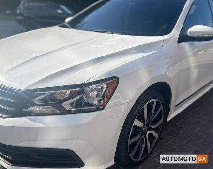 Белый Фольксваген Пассат, объемом двигателя 1.8 л и пробегом 81 тыс. км за 15500 $, фото 6 на Automoto.ua