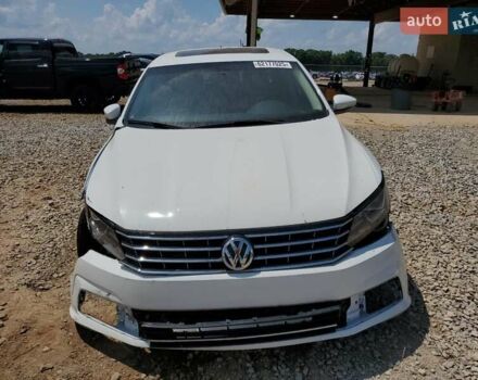 Белый Фольксваген Пассат, объемом двигателя 1.8 л и пробегом 129 тыс. км за 2200 $, фото 4 на Automoto.ua