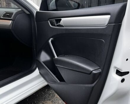 Белый Фольксваген Пассат, объемом двигателя 1.8 л и пробегом 185 тыс. км за 13000 $, фото 13 на Automoto.ua