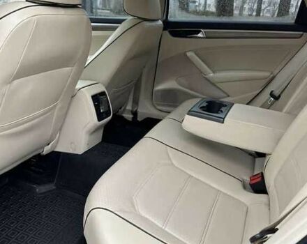 Білий Фольксваген Пассат, об'ємом двигуна 1.8 л та пробігом 132 тис. км за 10000 $, фото 8 на Automoto.ua