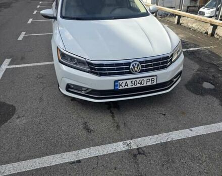 Белый Фольксваген Пассат, объемом двигателя 1.98 л и пробегом 133 тыс. км за 13300 $, фото 1 на Automoto.ua