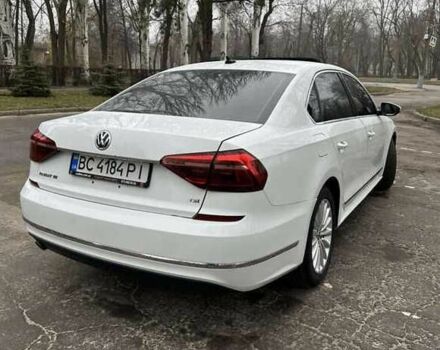 Білий Фольксваген Пассат, об'ємом двигуна 1.8 л та пробігом 132 тис. км за 10000 $, фото 5 на Automoto.ua