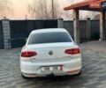 Белый Фольксваген Пассат, объемом двигателя 2 л и пробегом 255 тыс. км за 15999 $, фото 5 на Automoto.ua