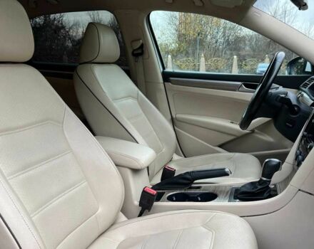 Білий Фольксваген Пассат, об'ємом двигуна 2 л та пробігом 115 тис. км за 12500 $, фото 19 на Automoto.ua