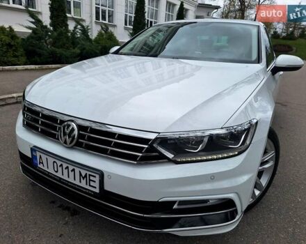 Белый Фольксваген Пассат, объемом двигателя 2 л и пробегом 200 тыс. км за 22500 $, фото 1 на Automoto.ua