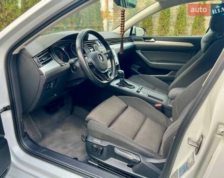 Белый Фольксваген Пассат, объемом двигателя 1.97 л и пробегом 240 тыс. км за 17900 $, фото 40 на Automoto.ua