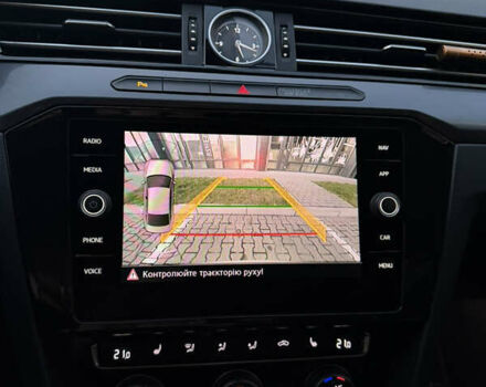 Белый Фольксваген Пассат, объемом двигателя 1.97 л и пробегом 260 тыс. км за 17750 $, фото 20 на Automoto.ua