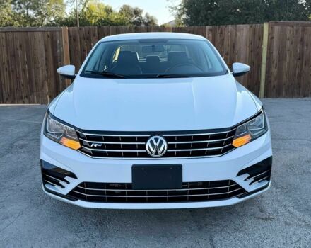 Белый Фольксваген Пассат, объемом двигателя 1.8 л и пробегом 53 тыс. км за 9800 $, фото 1 на Automoto.ua