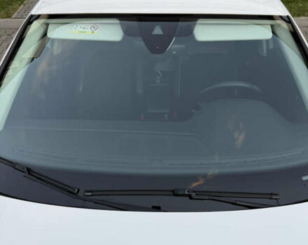 Белый Фольксваген Пассат, объемом двигателя 1.97 л и пробегом 260 тыс. км за 17750 $, фото 12 на Automoto.ua