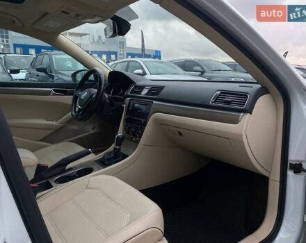 Белый Фольксваген Пассат, объемом двигателя 1.8 л и пробегом 167 тыс. км за 13990 $, фото 27 на Automoto.ua