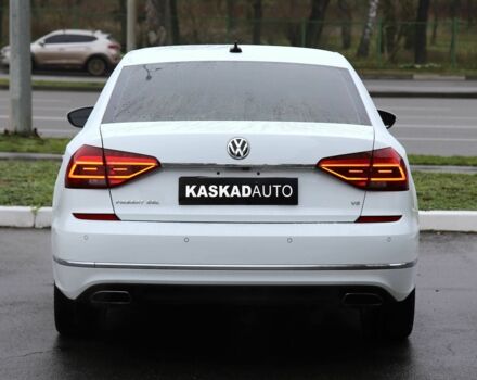 Белый Фольксваген Пассат, объемом двигателя 3.6 л и пробегом 136 тыс. км за 15500 $, фото 4 на Automoto.ua