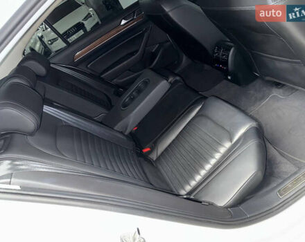 Белый Фольксваген Пассат, объемом двигателя 2 л и пробегом 140 тыс. км за 26000 $, фото 28 на Automoto.ua