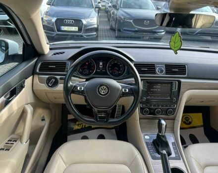 Белый Фольксваген Пассат, объемом двигателя 1.8 л и пробегом 178 тыс. км за 14200 $, фото 11 на Automoto.ua