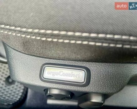 Белый Фольксваген Пассат, объемом двигателя 1.97 л и пробегом 240 тыс. км за 17900 $, фото 47 на Automoto.ua