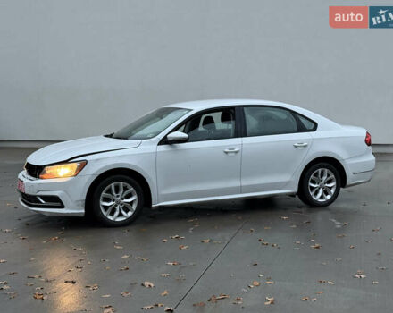 Белый Фольксваген Пассат, объемом двигателя 2 л и пробегом 273 тыс. км за 8300 $, фото 13 на Automoto.ua