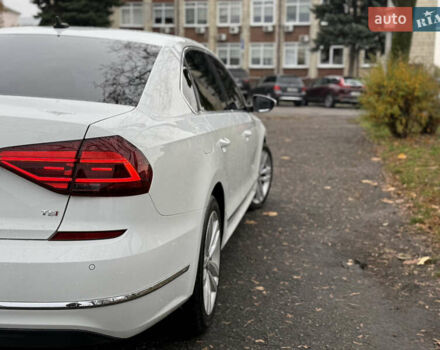 Белый Фольксваген Пассат, объемом двигателя 1.8 л и пробегом 150 тыс. км за 14600 $, фото 18 на Automoto.ua