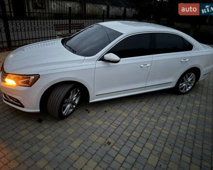 Белый Фольксваген Пассат, объемом двигателя 1.8 л и пробегом 185 тыс. км за 12650 $, фото 9 на Automoto.ua