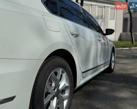 Белый Фольксваген Пассат, объемом двигателя 1.8 л и пробегом 78 тыс. км за 13800 $, фото 19 на Automoto.ua