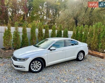 Белый Фольксваген Пассат, объемом двигателя 1.97 л и пробегом 240 тыс. км за 17900 $, фото 19 на Automoto.ua