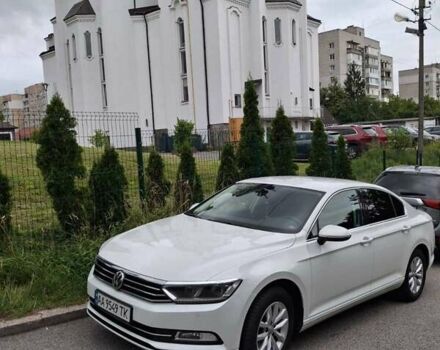 Белый Фольксваген Пассат, объемом двигателя 1.8 л и пробегом 82 тыс. км за 21700 $, фото 5 на Automoto.ua