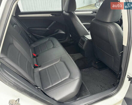 Белый Фольксваген Пассат, объемом двигателя 2 л и пробегом 70 тыс. км за 11999 $, фото 12 на Automoto.ua