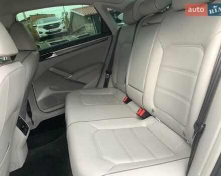 Білий Фольксваген Пассат, об'ємом двигуна 2 л та пробігом 152 тис. км за 16690 $, фото 26 на Automoto.ua