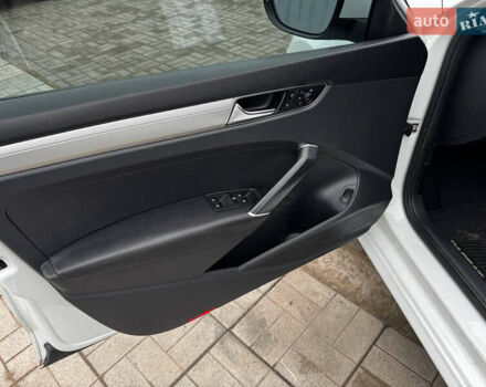 Белый Фольксваген Пассат, объемом двигателя 2 л и пробегом 70 тыс. км за 11999 $, фото 8 на Automoto.ua