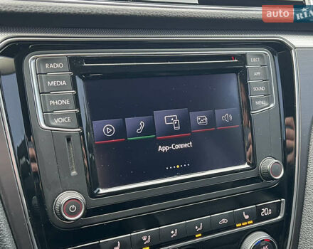 Білий Фольксваген Пассат, об'ємом двигуна 1.98 л та пробігом 143 тис. км за 12900 $, фото 30 на Automoto.ua