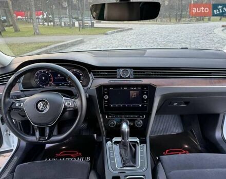 Білий Фольксваген Пассат, об'ємом двигуна 1.8 л та пробігом 170 тис. км за 17500 $, фото 12 на Automoto.ua