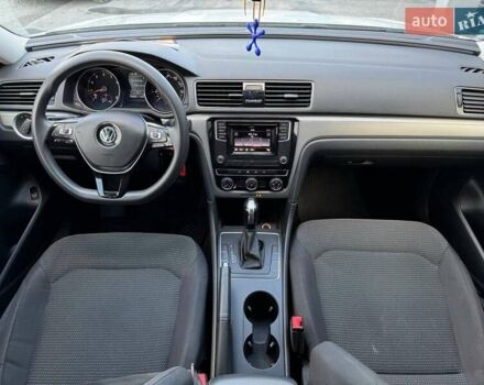 Белый Фольксваген Пассат, объемом двигателя 2 л и пробегом 90 тыс. км за 12800 $, фото 60 на Automoto.ua
