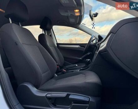 Белый Фольксваген Пассат, объемом двигателя 2 л и пробегом 90 тыс. км за 12800 $, фото 73 на Automoto.ua