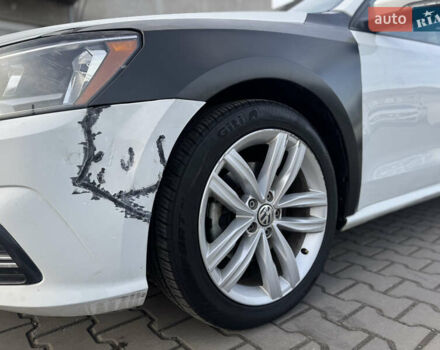 Белый Фольксваген Пассат, объемом двигателя 2 л и пробегом 214 тыс. км за 10800 $, фото 11 на Automoto.ua