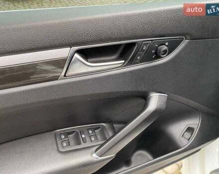 Білий Фольксваген Пассат, об'ємом двигуна 2 л та пробігом 73 тис. км за 17900 $, фото 11 на Automoto.ua