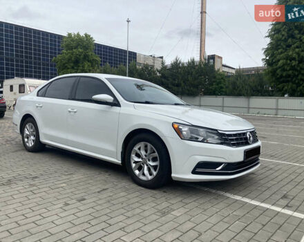 Белый Фольксваген Пассат, объемом двигателя 2 л и пробегом 152 тыс. км за 13250 $, фото 3 на Automoto.ua