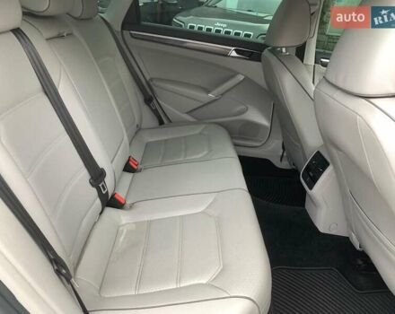 Білий Фольксваген Пассат, об'ємом двигуна 2 л та пробігом 152 тис. км за 16690 $, фото 28 на Automoto.ua