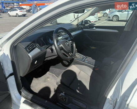 Белый Фольксваген Пассат, объемом двигателя 1.97 л и пробегом 335 тыс. км за 19500 $, фото 8 на Automoto.ua