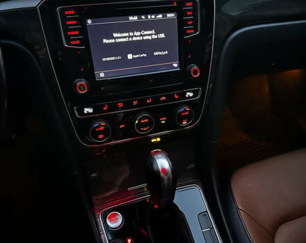 Белый Фольксваген Пассат, объемом двигателя 2 л и пробегом 54 тыс. км за 24350 $, фото 40 на Automoto.ua