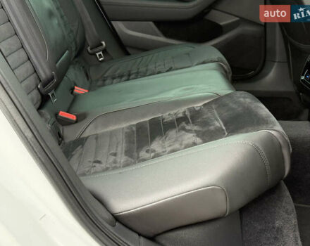 Белый Фольксваген Пассат, объемом двигателя 2 л и пробегом 198 тыс. км за 18950 $, фото 73 на Automoto.ua