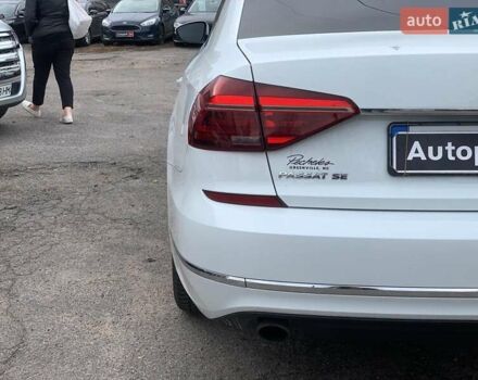 Білий Фольксваген Пассат, об'ємом двигуна 2 л та пробігом 152 тис. км за 16690 $, фото 12 на Automoto.ua