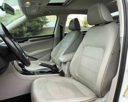 Фольксваген Пассат 2018 в Львове на Automoto.ua Белый Фольксваген Пассат, объемом двигателя 2 л и пробегом 48 тыс. км за 11300 $, фото 9 на Automoto.ua