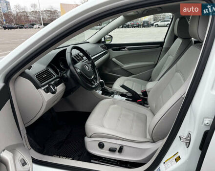 Білий Фольксваген Пассат, об'ємом двигуна 1.98 л та пробігом 134 тис. км за 14500 $, фото 15 на Automoto.ua