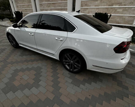 Белый Фольксваген Пассат, объемом двигателя 2 л и пробегом 54 тыс. км за 24350 $, фото 10 на Automoto.ua