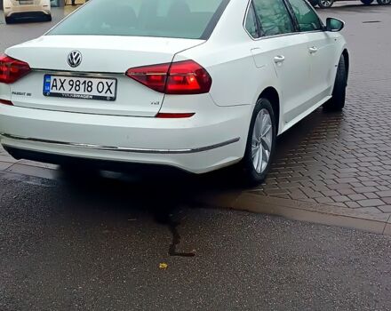 Белый Фольксваген Пассат, объемом двигателя 2 л и пробегом 167 тыс. км за 11770 $, фото 7 на Automoto.ua