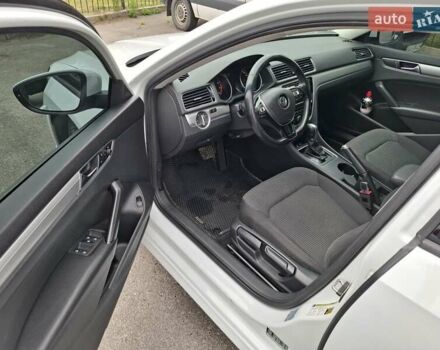 Белый Фольксваген Пассат, объемом двигателя 1.98 л и пробегом 134 тыс. км за 15500 $, фото 2 на Automoto.ua