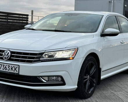 Белый Фольксваген Пассат, объемом двигателя 1.98 л и пробегом 134 тыс. км за 15900 $, фото 15 на Automoto.ua
