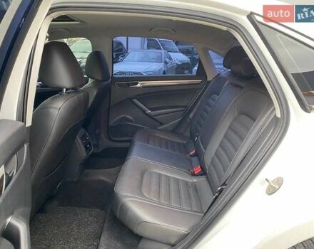 Білий Фольксваген Пассат, об'ємом двигуна 2 л та пробігом 73 тис. км за 17900 $, фото 22 на Automoto.ua