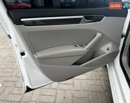 Белый Фольксваген Пассат, объемом двигателя 1.98 л и пробегом 70 тыс. км за 13500 $, фото 10 на Automoto.ua