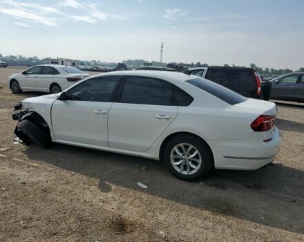 Белый Фольксваген Пассат, объемом двигателя 2 л и пробегом 175 тыс. км за 7200 $, фото 3 на Automoto.ua