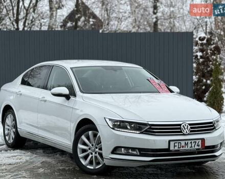 Белый Фольксваген Пассат, объемом двигателя 2 л и пробегом 198 тыс. км за 18950 $, фото 28 на Automoto.ua