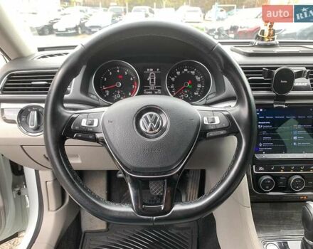 Білий Фольксваген Пассат, об'ємом двигуна 2 л та пробігом 152 тис. км за 16690 $, фото 33 на Automoto.ua